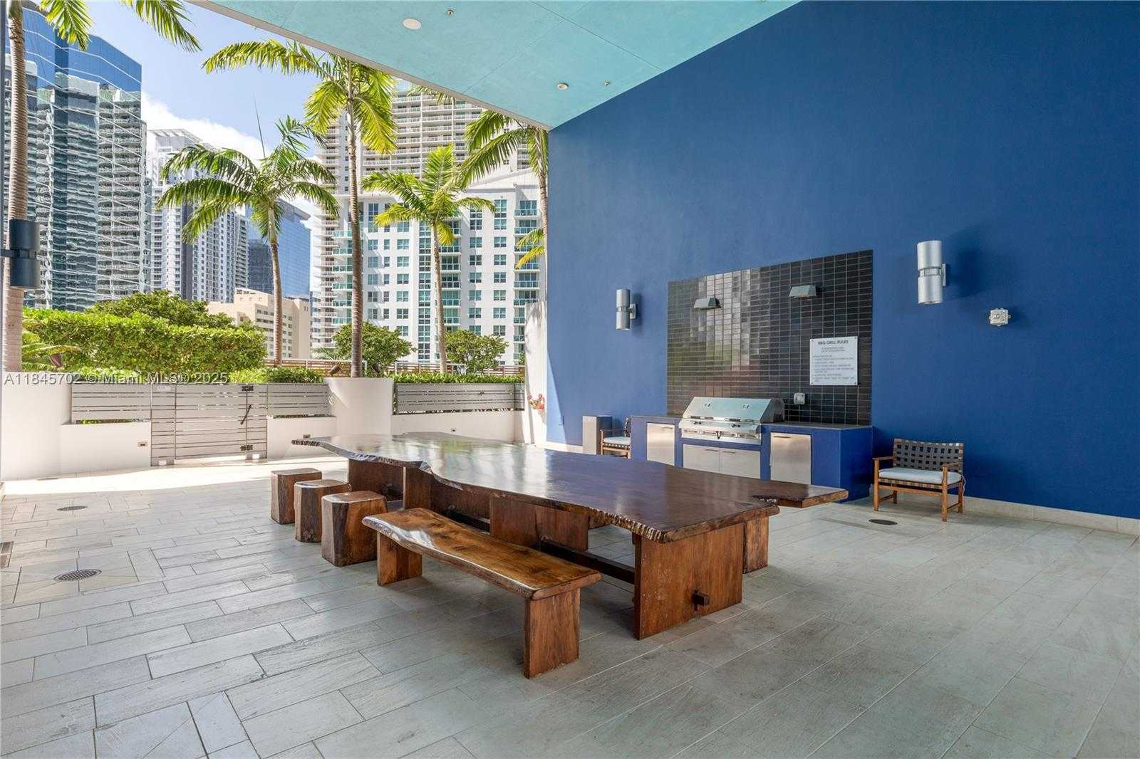 Small Image of 1300 BRICKELL BAY DR #3100, Miami Number 44
