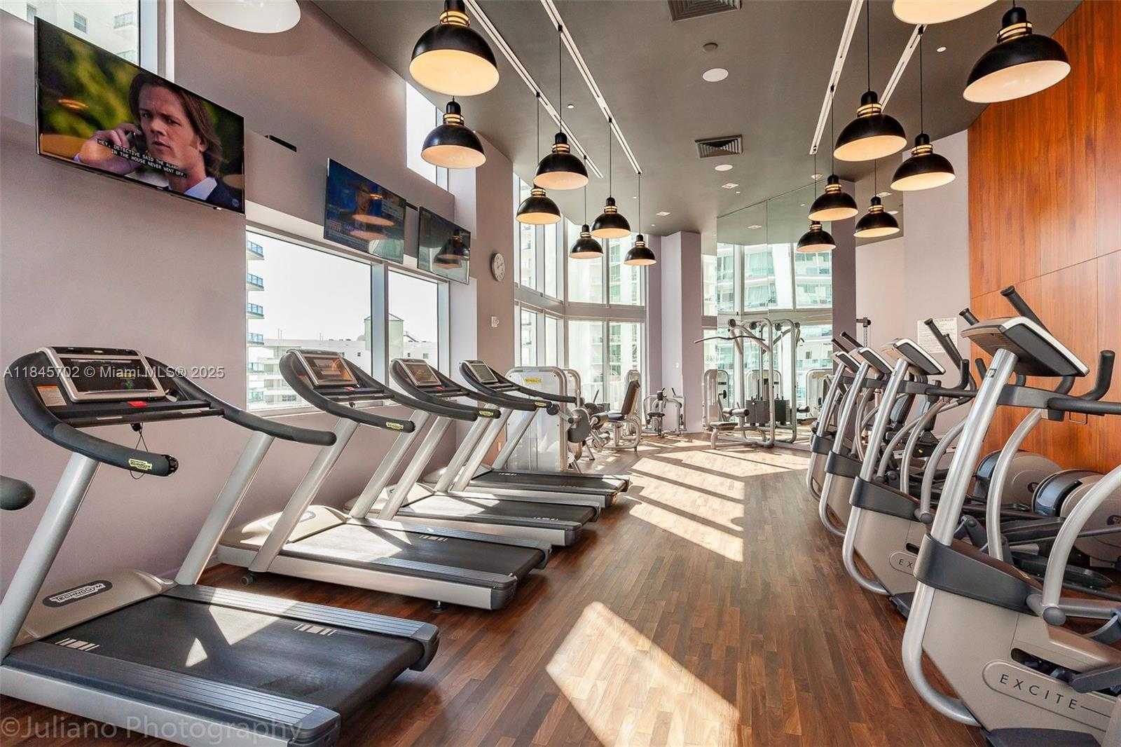 Small Image of 1300 BRICKELL BAY DR #3100, Miami Number 56
