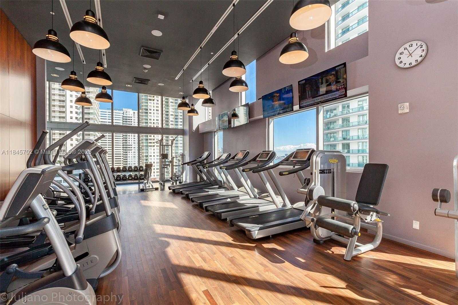 Small Image of 1300 BRICKELL BAY DR #3100, Miami Number 57