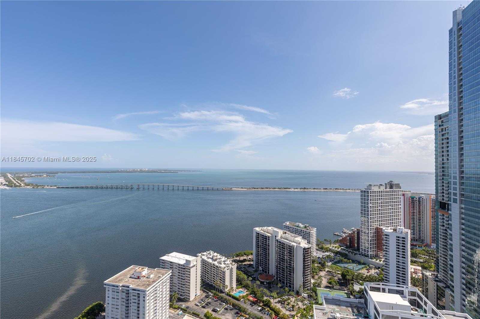Small Image of 1300 BRICKELL BAY DR #3100, Miami Number 61