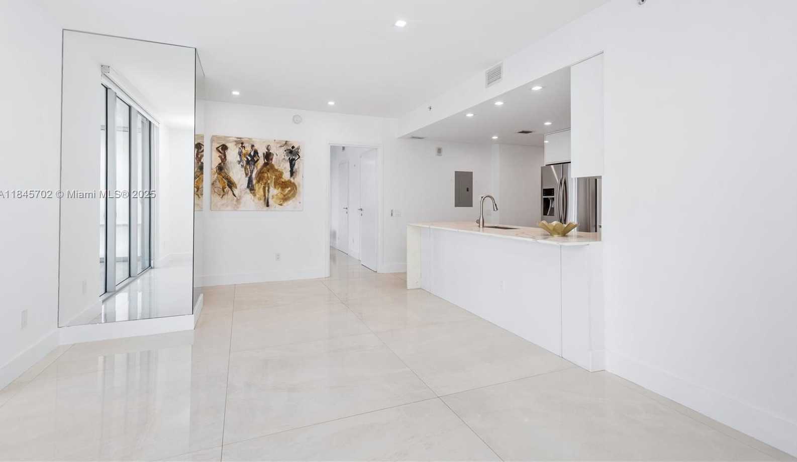 Small Image of 1300 BRICKELL BAY DR #3100, Miami Number 7