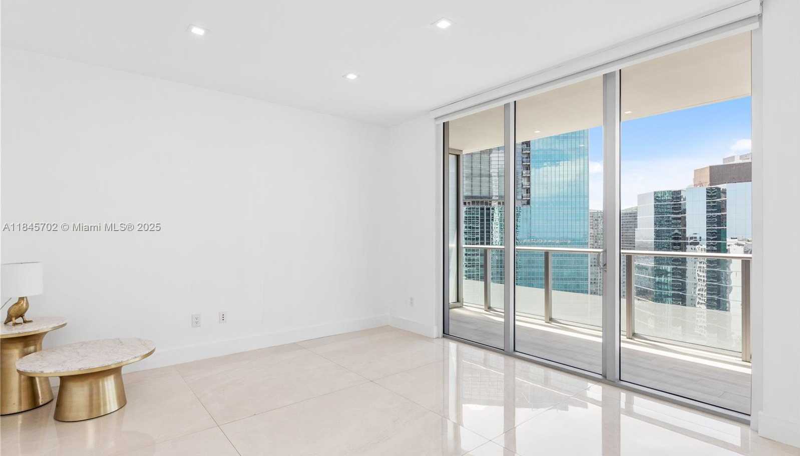 Small Image of 1300 BRICKELL BAY DR #3100, Miami Number 8