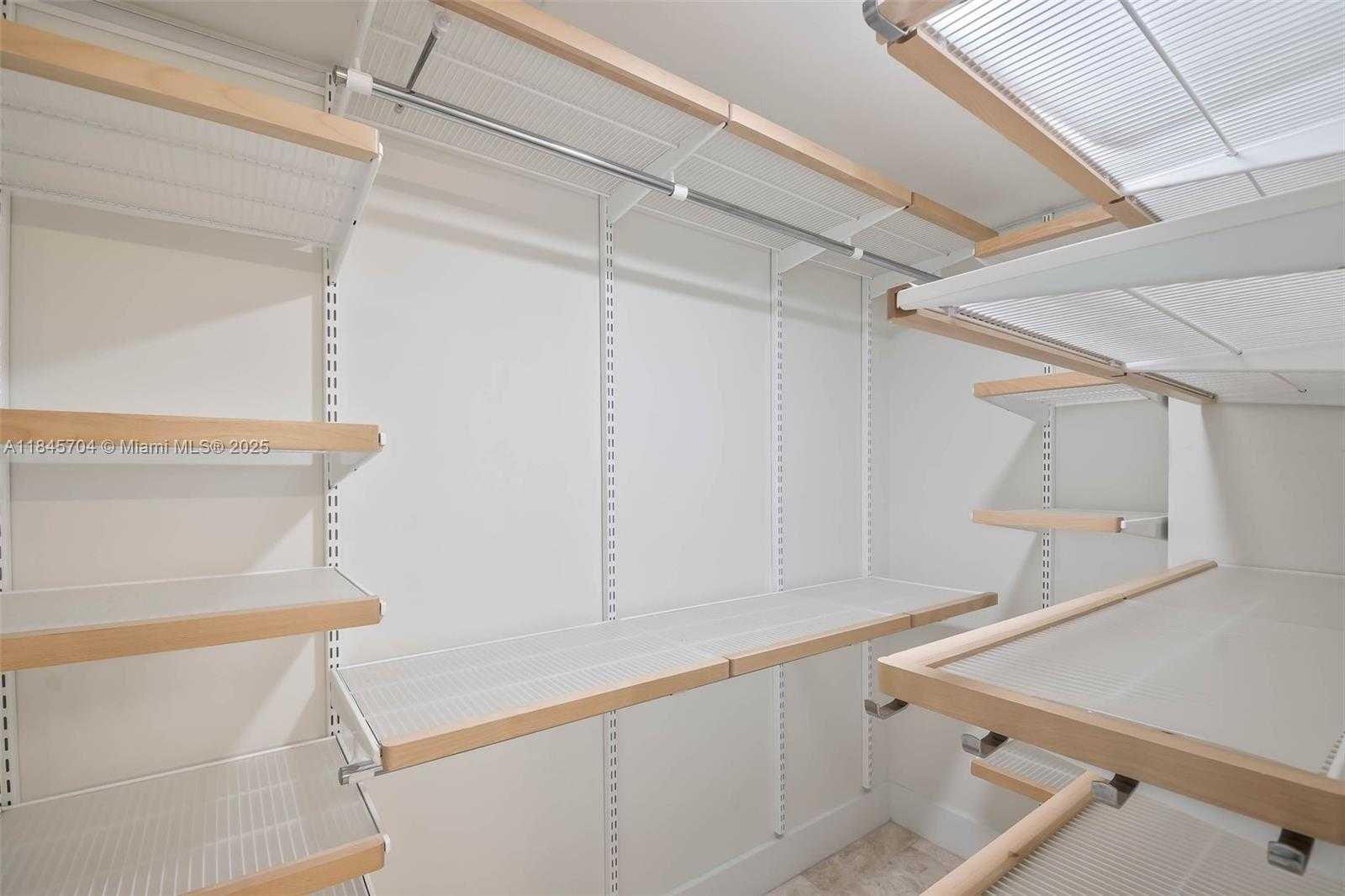 Small Image of 2555 COLLINS AVE #1201, Miami Beach Number 14
