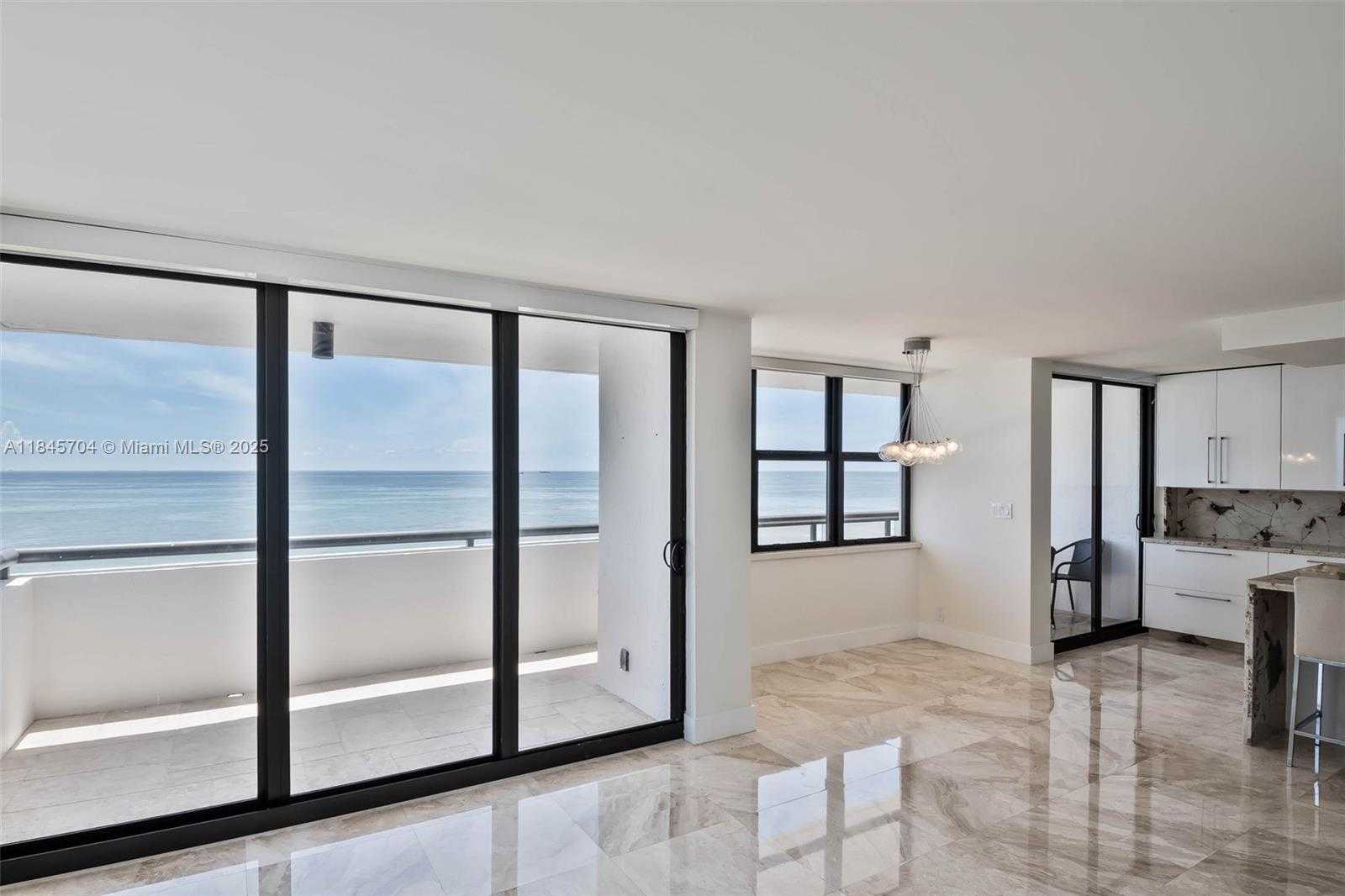 Small Image of 2555 COLLINS AVE #1201, Miami Beach Number 16