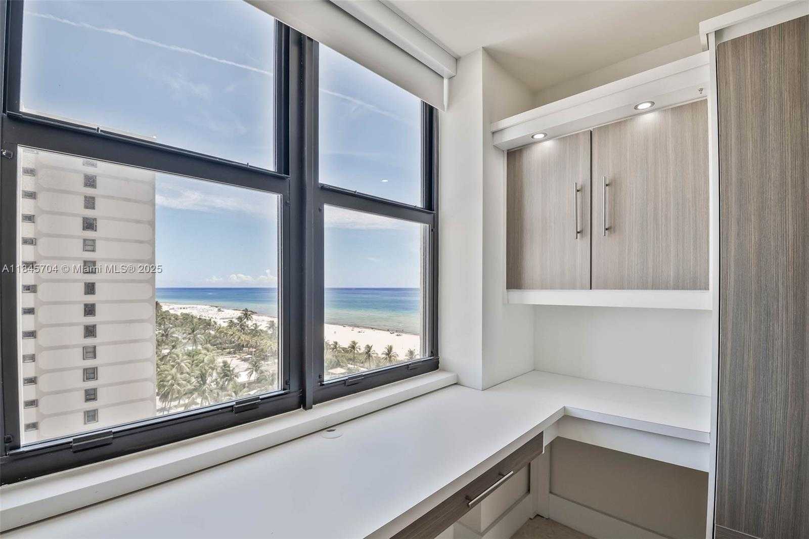 Small Image of 2555 COLLINS AVE #1201, Miami Beach Number 21
