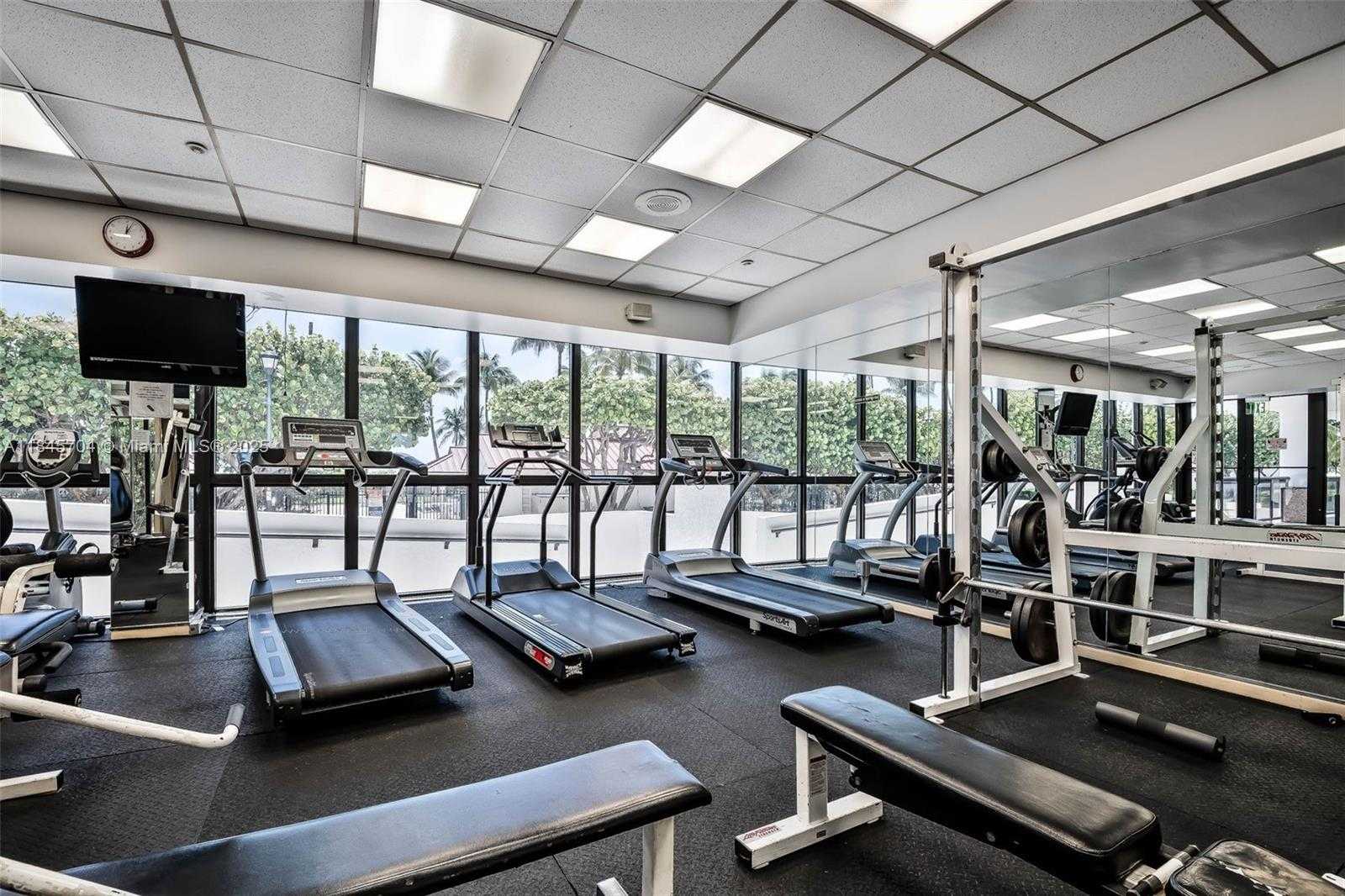 Small Image of 2555 COLLINS AVE #1201, Miami Beach Number 27