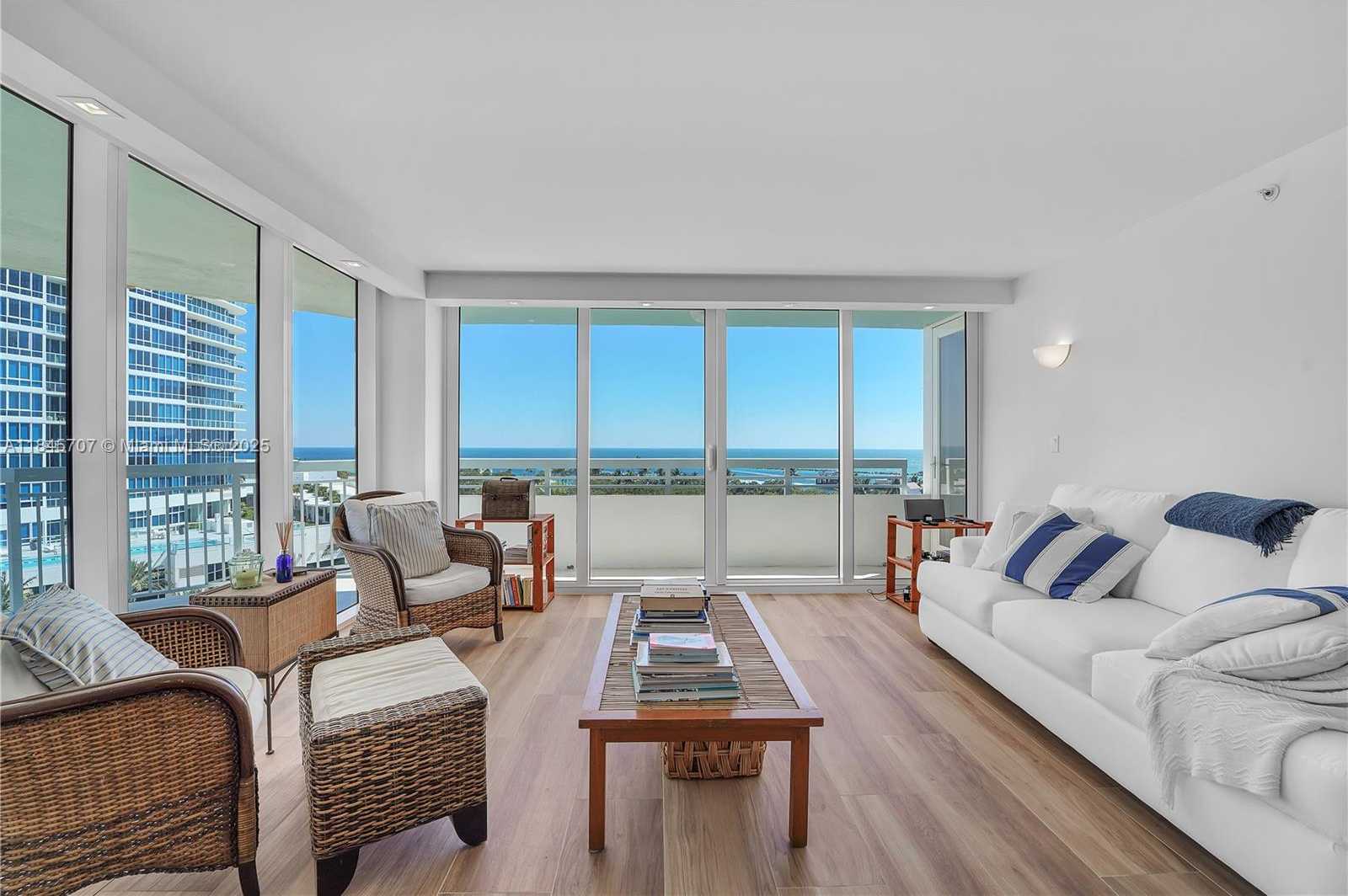 Small Image of 400 SOUTH POINTE DR #704, Miami Beach Number 12