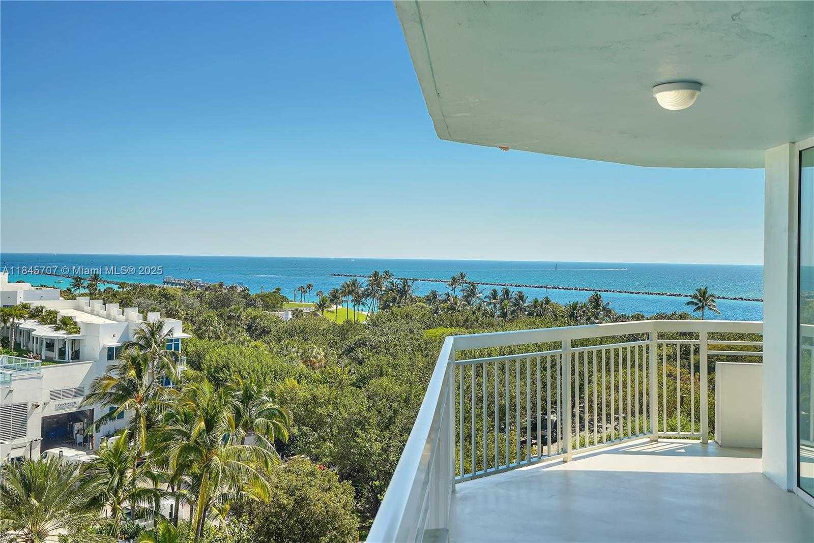 Small Image of 400 SOUTH POINTE DR #704, Miami Beach Number 24