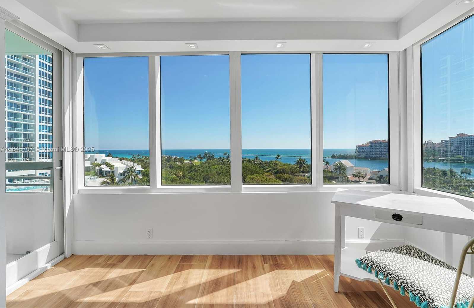 Small Image of 400 SOUTH POINTE DR #704, Miami Beach Number 27