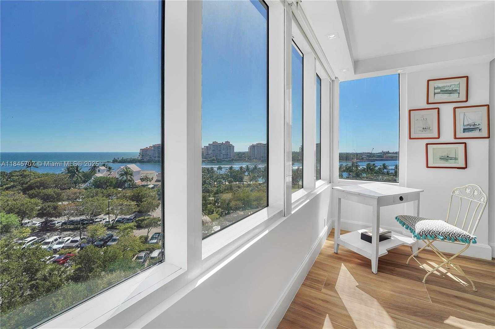 Small Image of 400 SOUTH POINTE DR #704, Miami Beach Number 28
