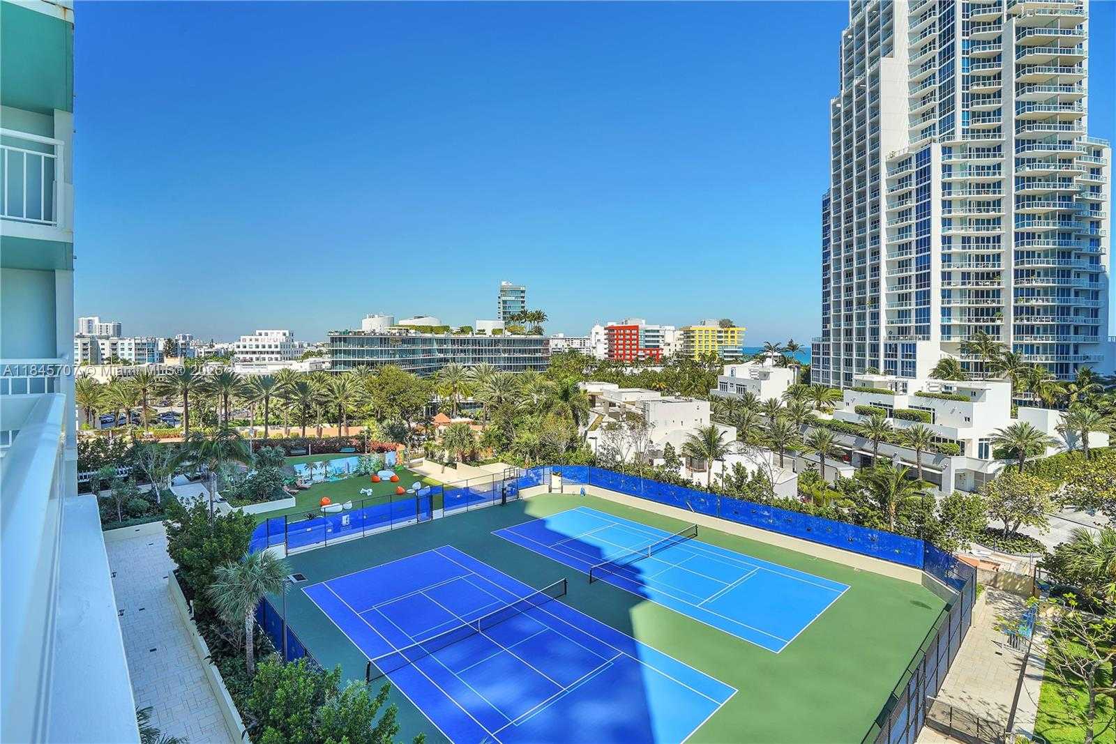 Small Image of 400 SOUTH POINTE DR #704, Miami Beach Number 42
