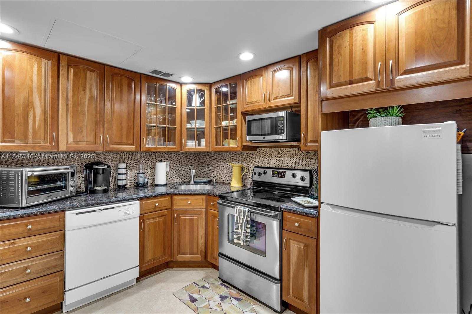 Small Image of 2851 SOUTH OCEAN BLVD #1N, Boca Raton Number 9