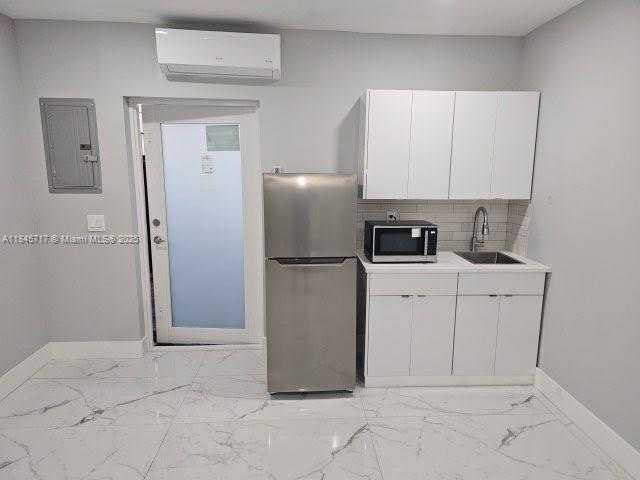 Small Image of 2920 SOUTH WEST 118TH AVE #1, Miami Number 2