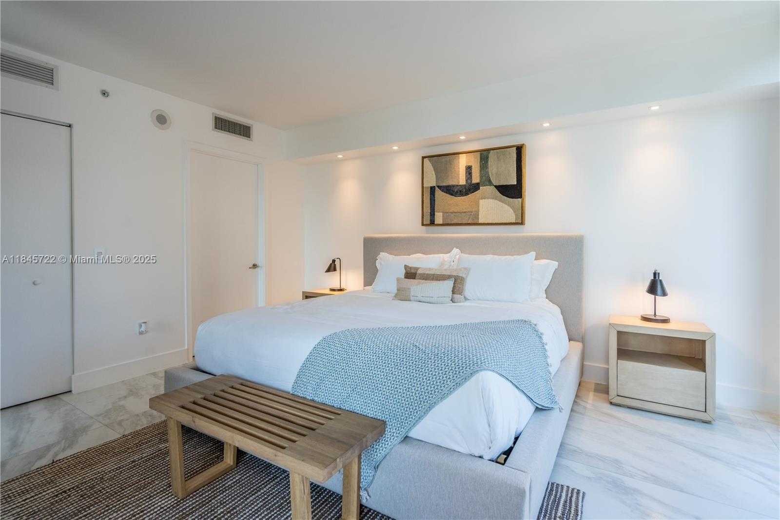 Small Image of 31 SOUTH EAST 6TH ST #1401, Miami Number 10