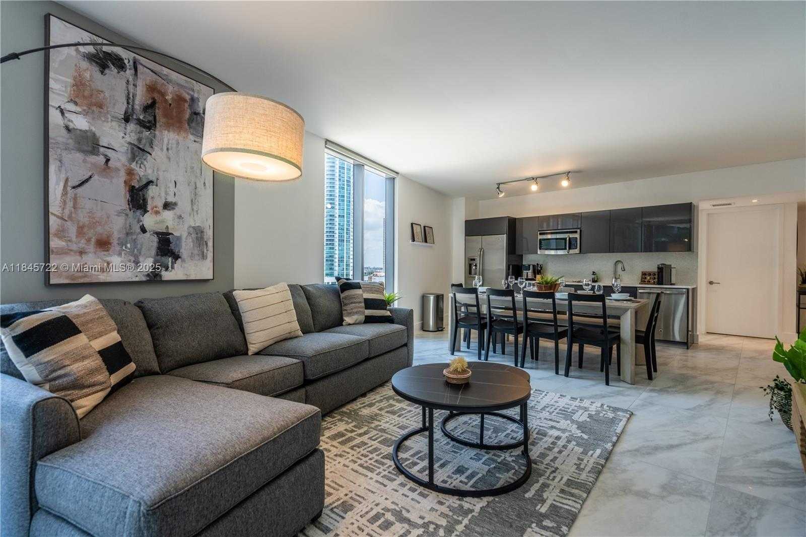 Small Image of 31 SOUTH EAST 6TH ST #1401, Miami Number 2