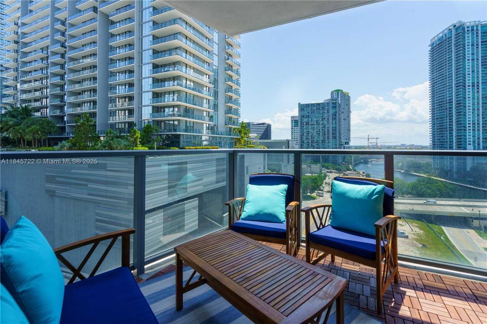 Small Image of 31 SOUTH EAST 6TH ST #1401, Miami Number 24