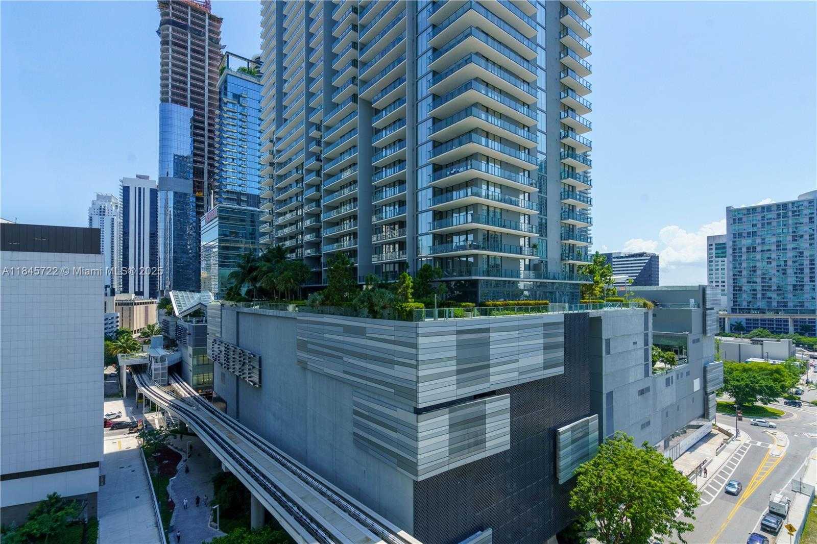 Small Image of 31 SOUTH EAST 6TH ST #1401, Miami Number 25