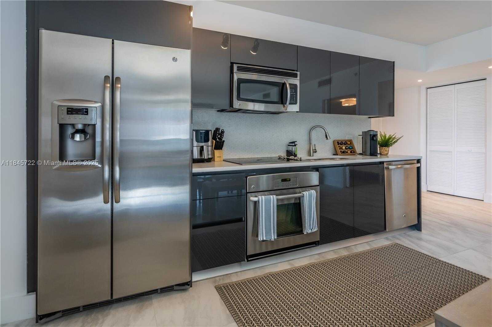 Small Image of 31 SOUTH EAST 6TH ST #1401, Miami Number 5