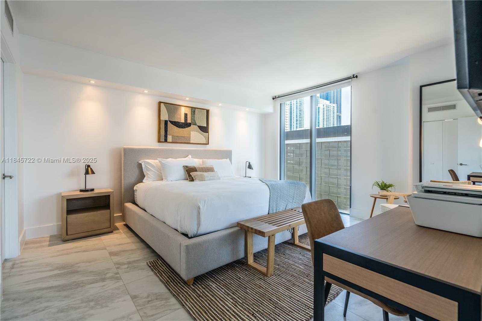 Small Image of 31 SOUTH EAST 6TH ST #1401, Miami Number 8