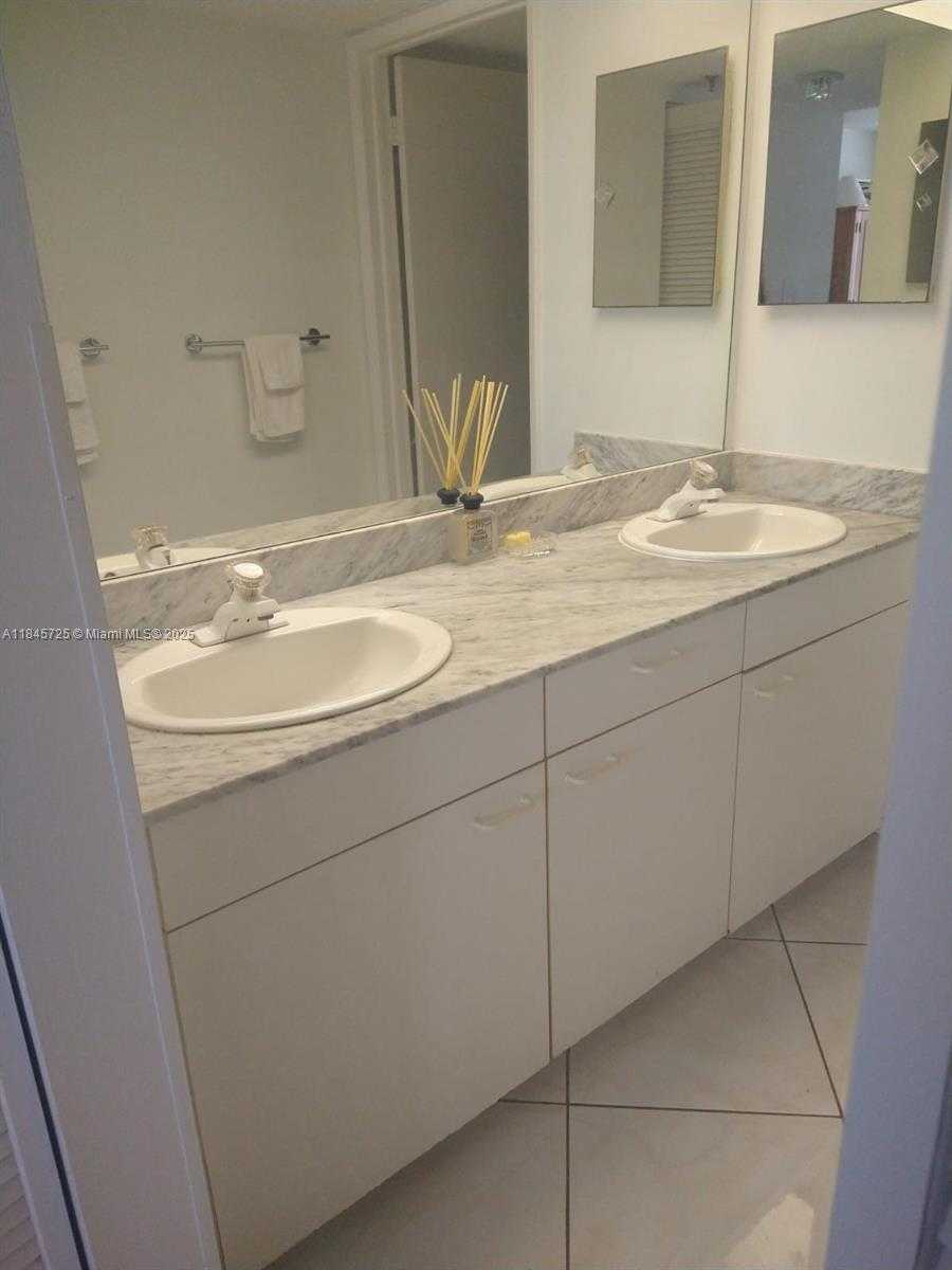 Small Image of 9341 COLLINS AVE #303, Surfside Number 10