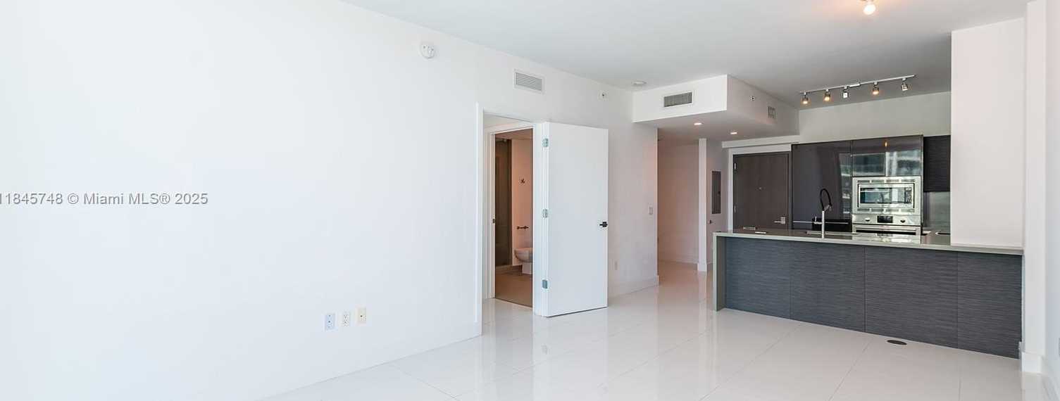 Small Image of 1080 BRICKELL AVE #3207, Miami Number 8