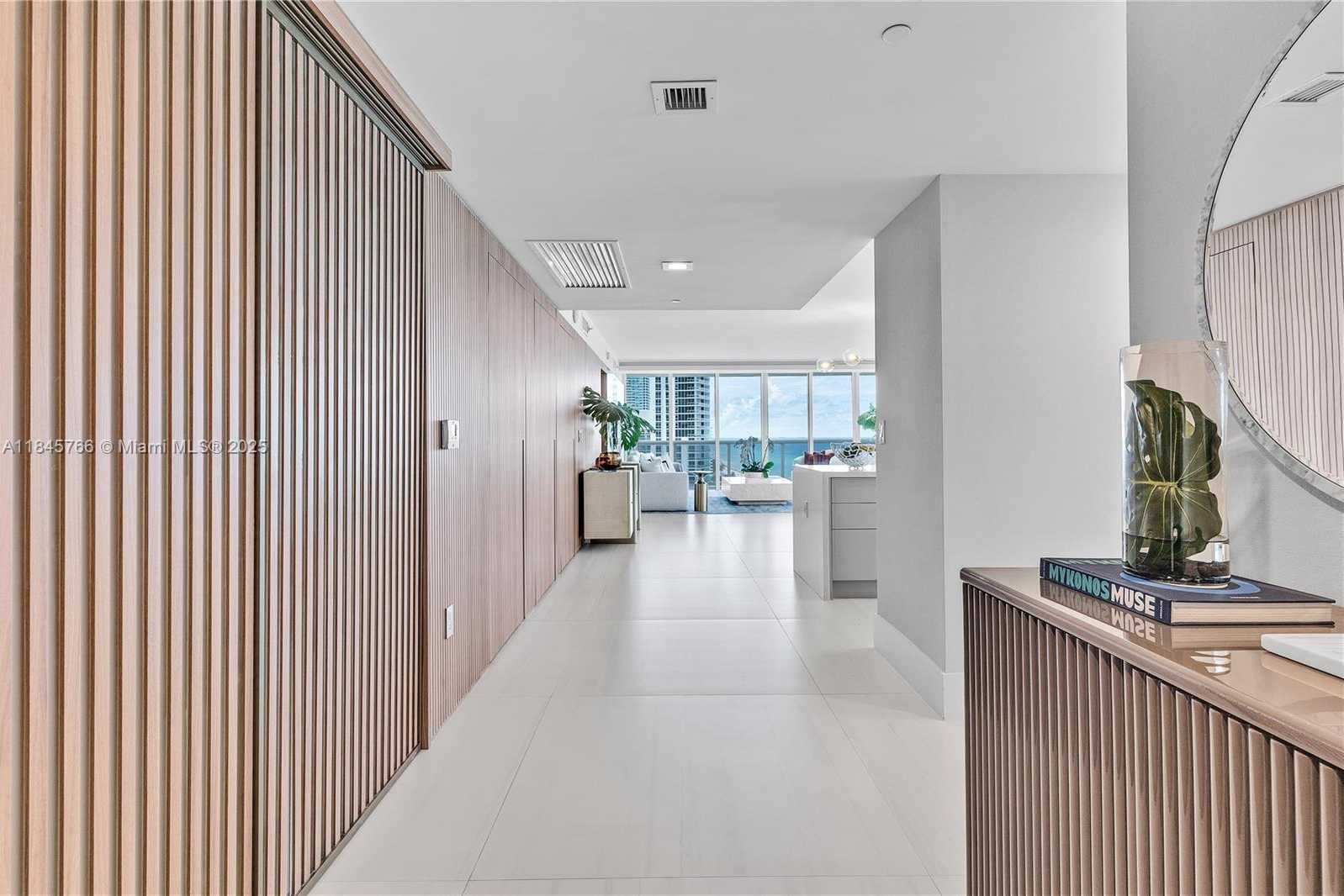Small Image of 1830 SOUTH OCEAN DR #1501, Hallandale Beach Number 10