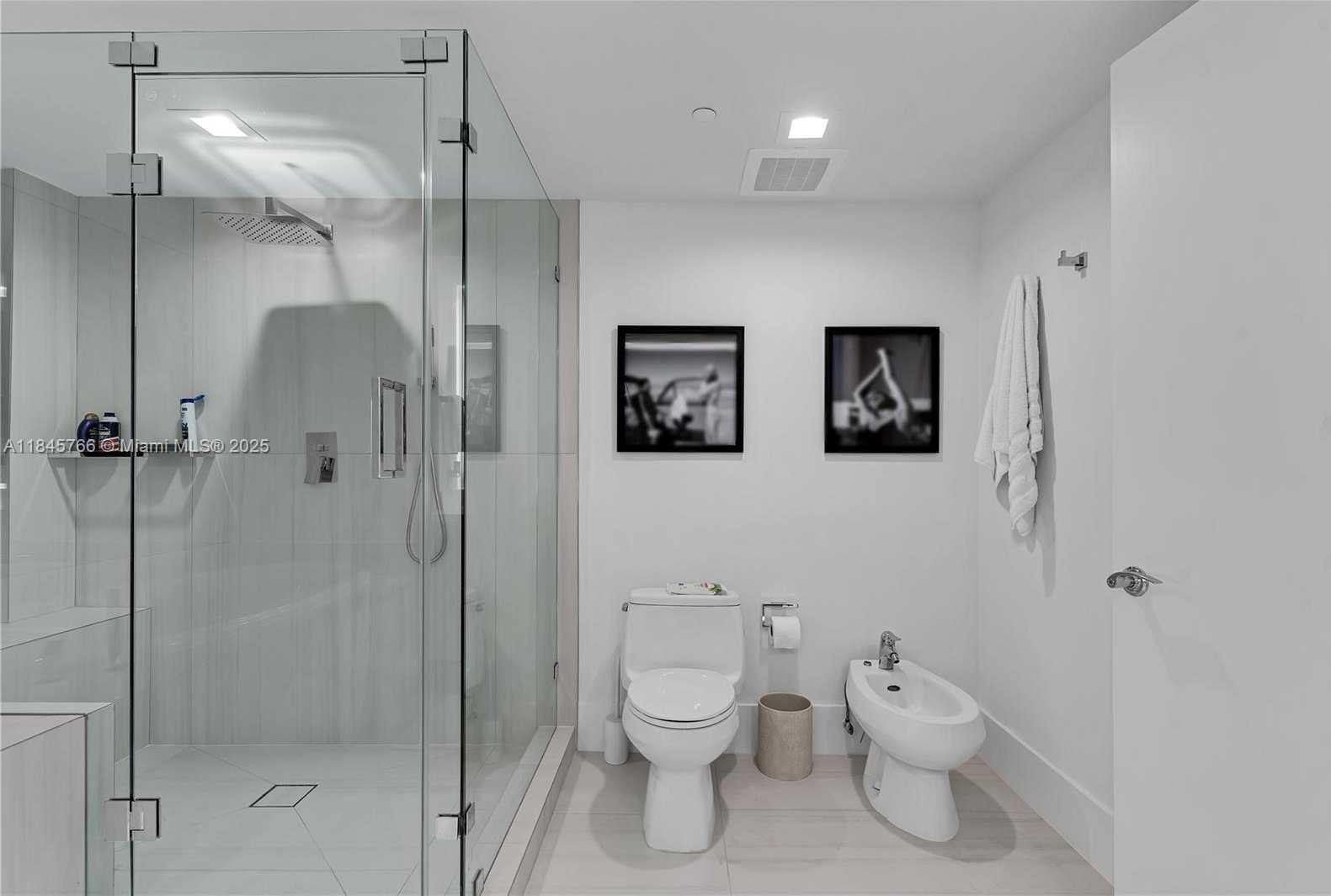 Small Image of 1830 SOUTH OCEAN DR #1501, Hallandale Beach Number 25