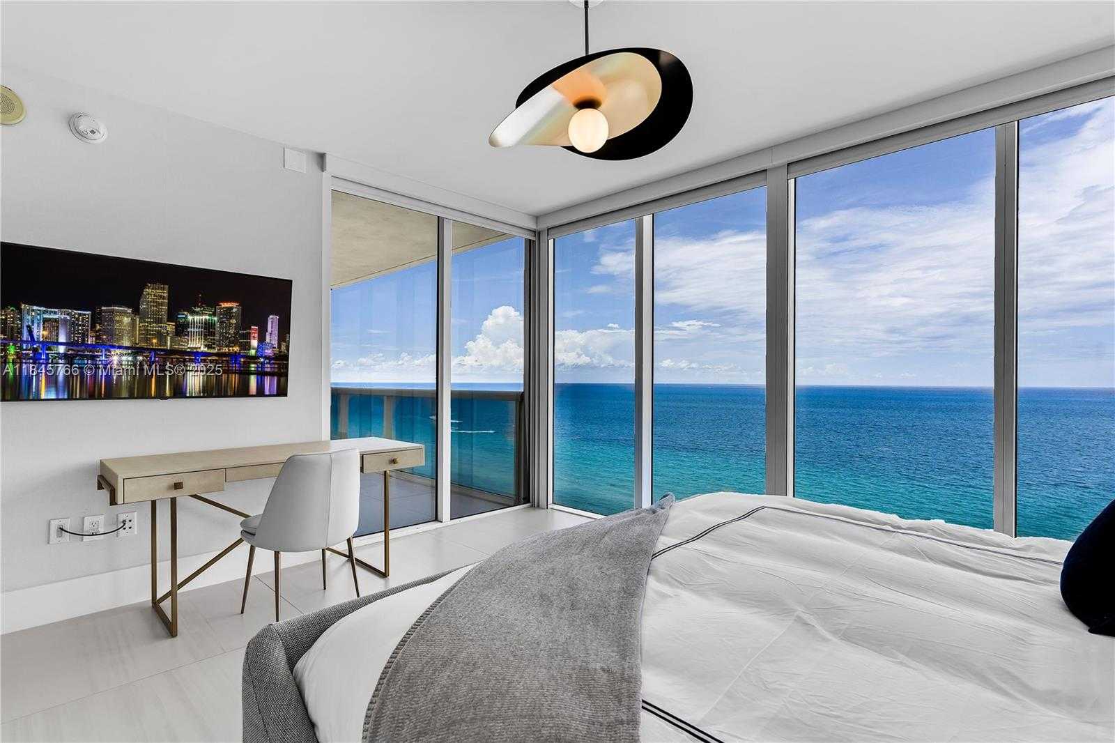 Small Image of 1830 SOUTH OCEAN DR #1501, Hallandale Beach Number 30