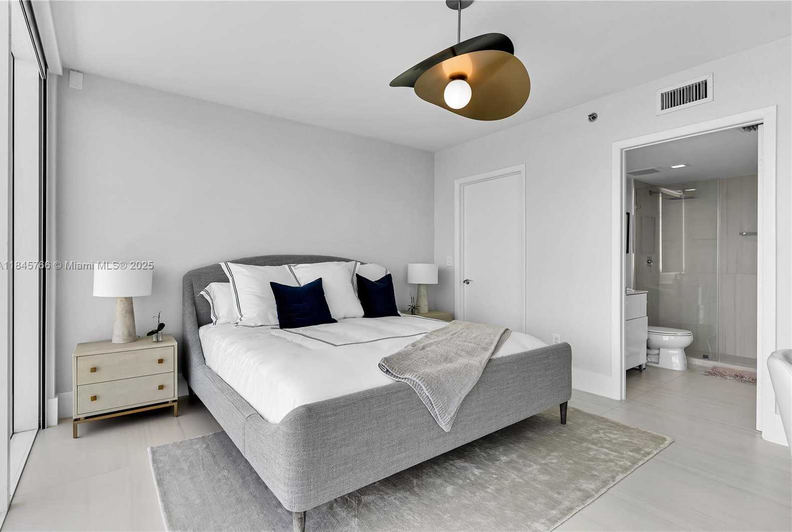 Small Image of 1830 SOUTH OCEAN DR #1501, Hallandale Beach Number 32