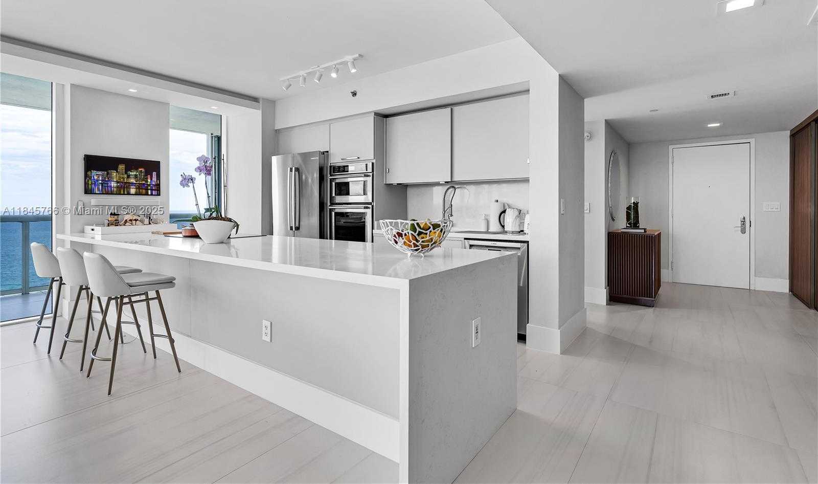 Small Image of 1830 SOUTH OCEAN DR #1501, Hallandale Beach Number 7