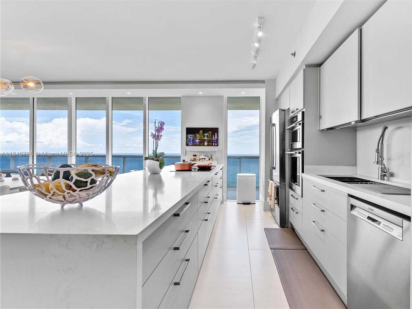 Small Image of 1830 SOUTH OCEAN DR #1501, Hallandale Beach Number 8