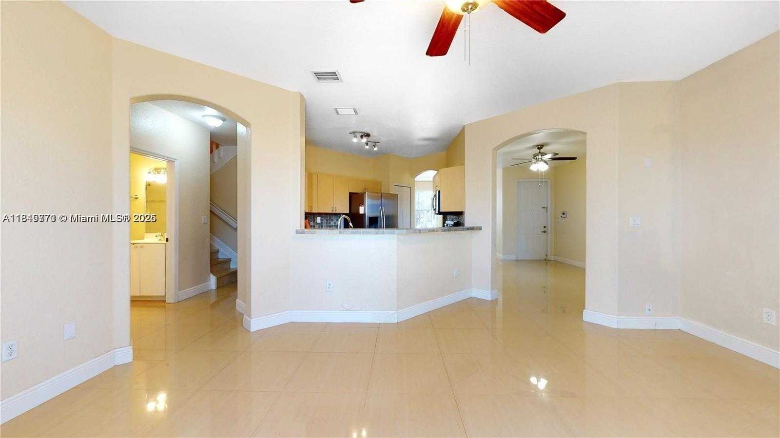 Small Image of 12281 SOUTH WEST 121ST TER, Miami Number 13