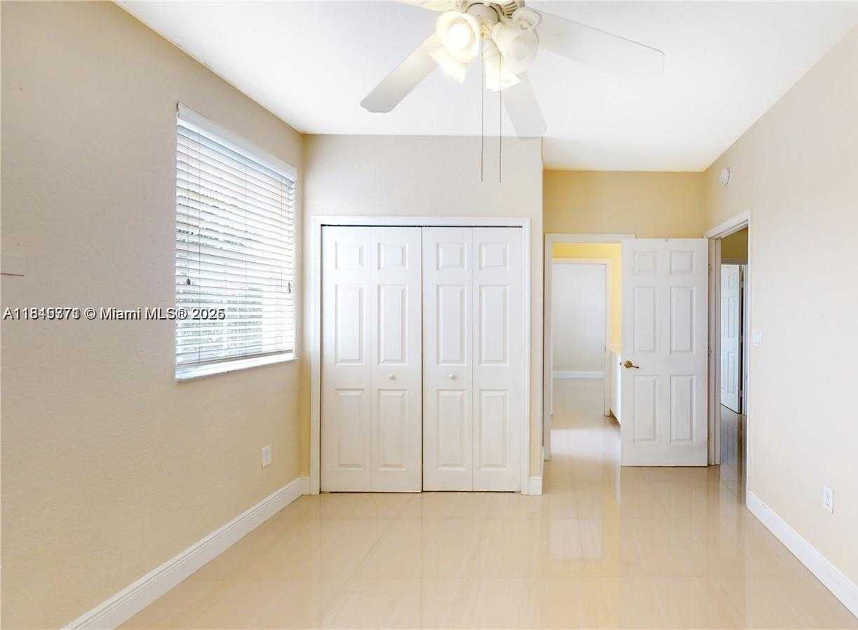 Small Image of 12281 SOUTH WEST 121ST TER, Miami Number 19