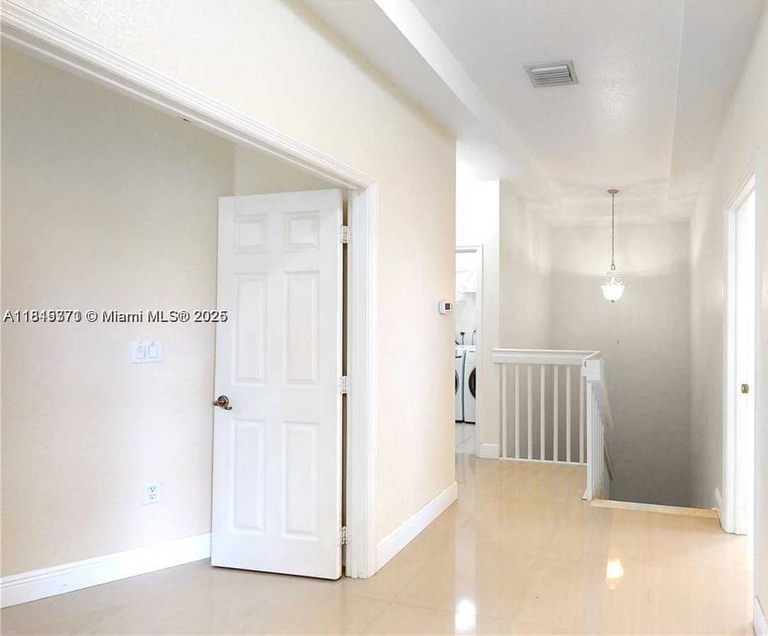 Small Image of 12281 SOUTH WEST 121ST TER, Miami Number 28