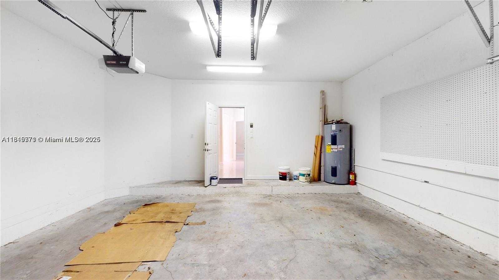 Small Image of 12281 SOUTH WEST 121ST TER, Miami Number 39