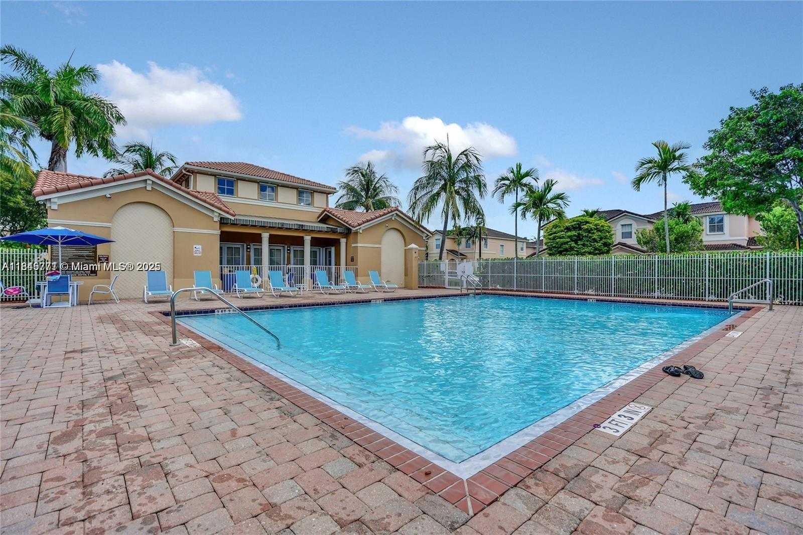 Small Image of 12281 SOUTH WEST 121ST TER, Miami Number 51