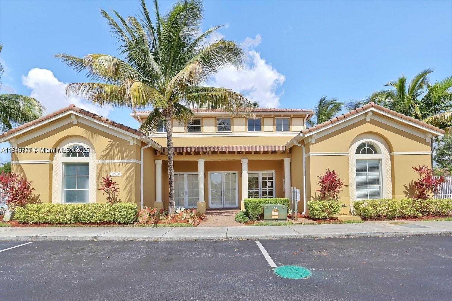 Small Image of 12281 SOUTH WEST 121ST TER, Miami Number 57
