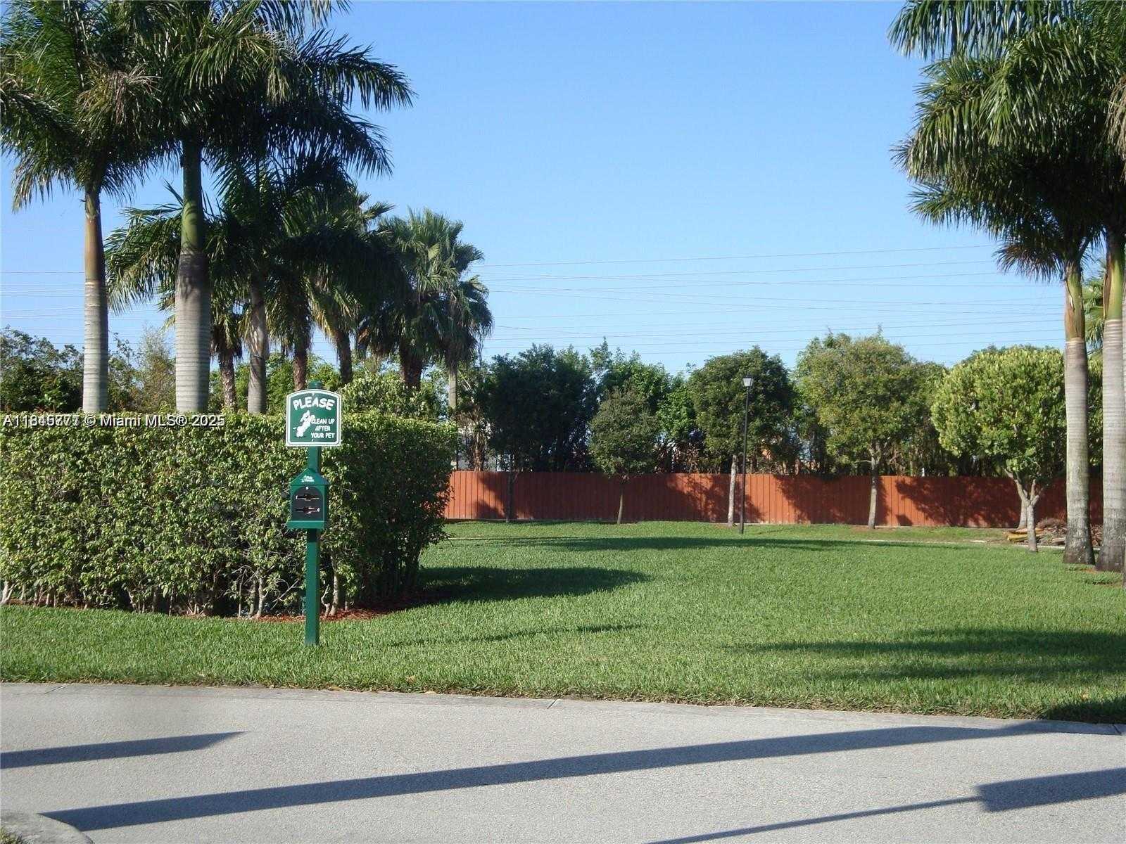 Small Image of 12281 SOUTH WEST 121ST TER, Miami Number 58