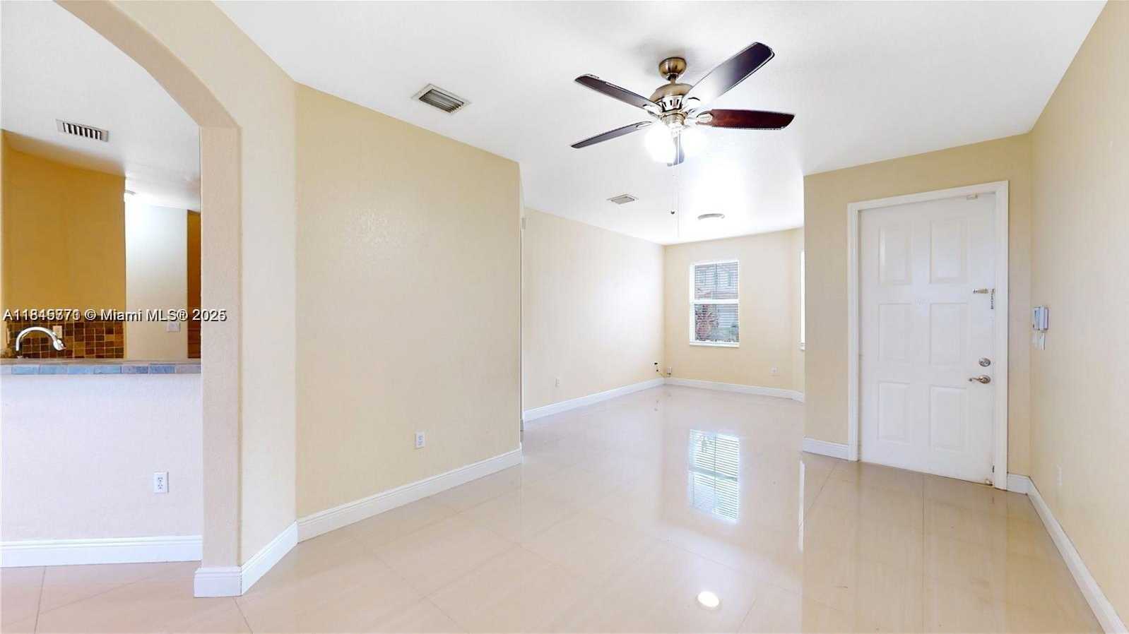 Small Image of 12281 SOUTH WEST 121ST TER, Miami Number 7