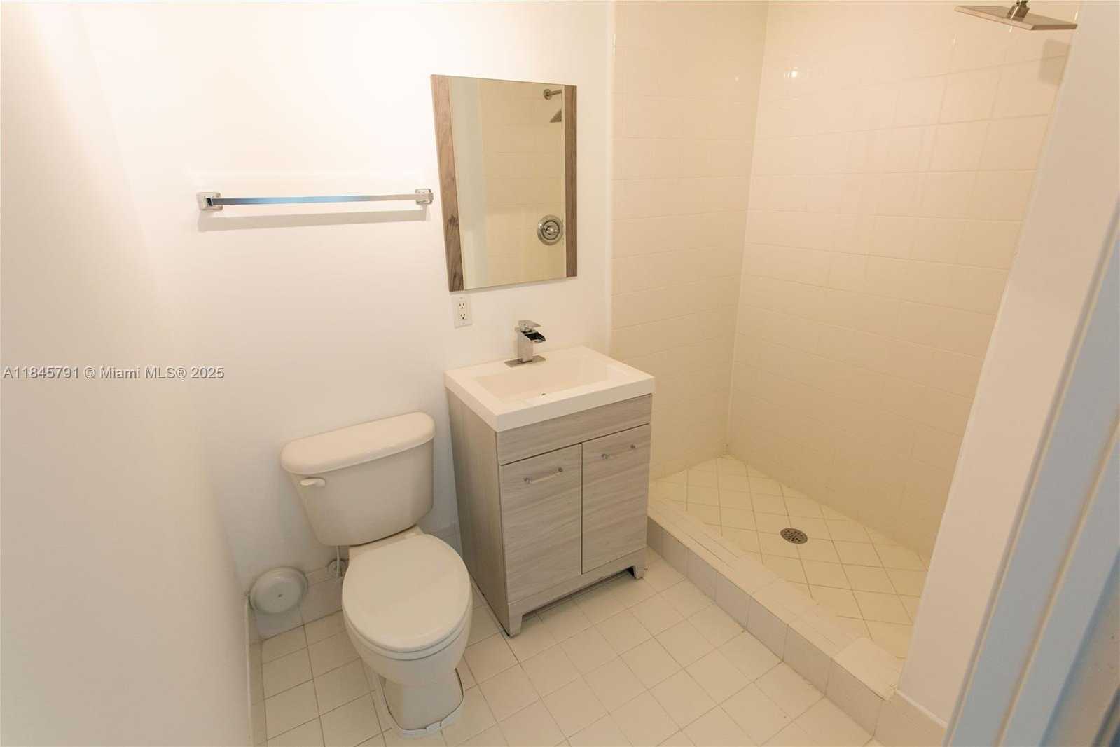 Small Image of 20 CALABRIA AVE #201, Coral Gables Number 12