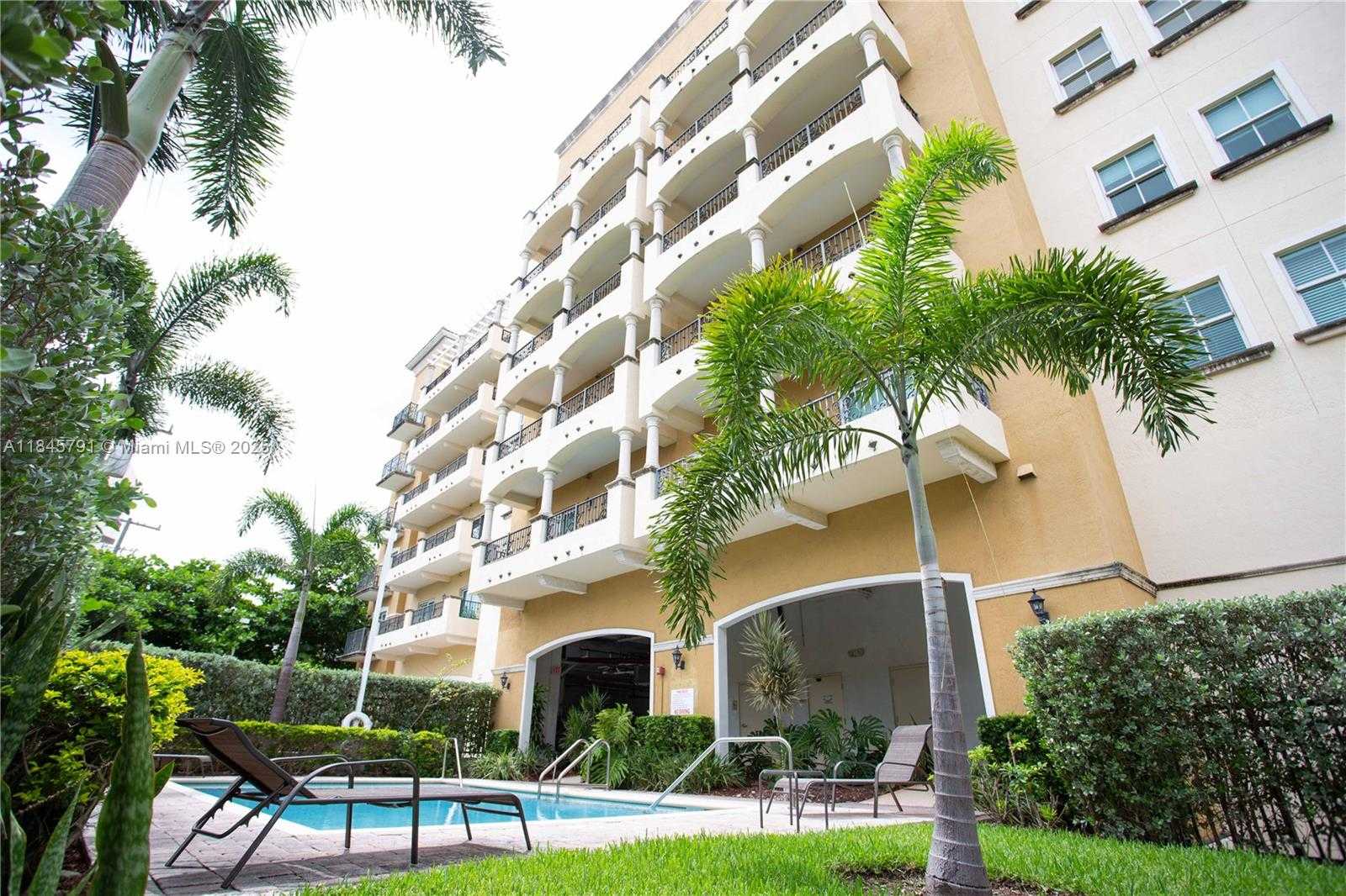 Small Image of 20 CALABRIA AVE #201, Coral Gables Number 16