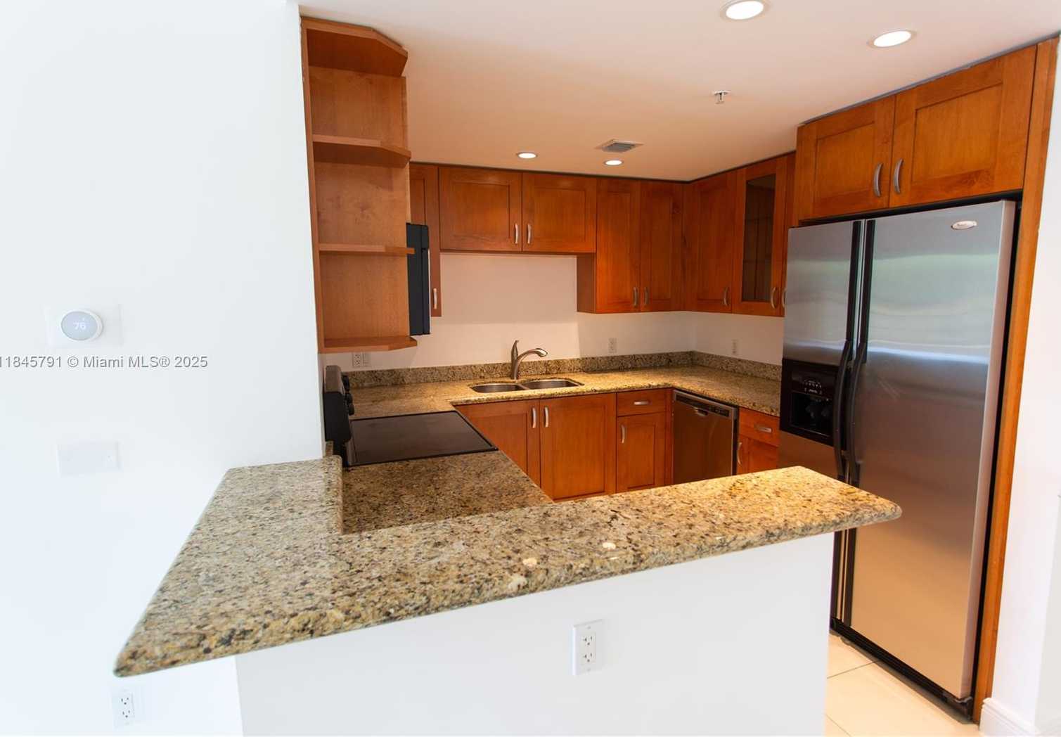 Small Image of 20 CALABRIA AVE #201, Coral Gables Number 2