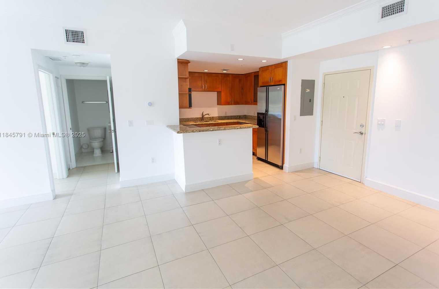 Small Image of 20 CALABRIA AVE #201, Coral Gables Number 3