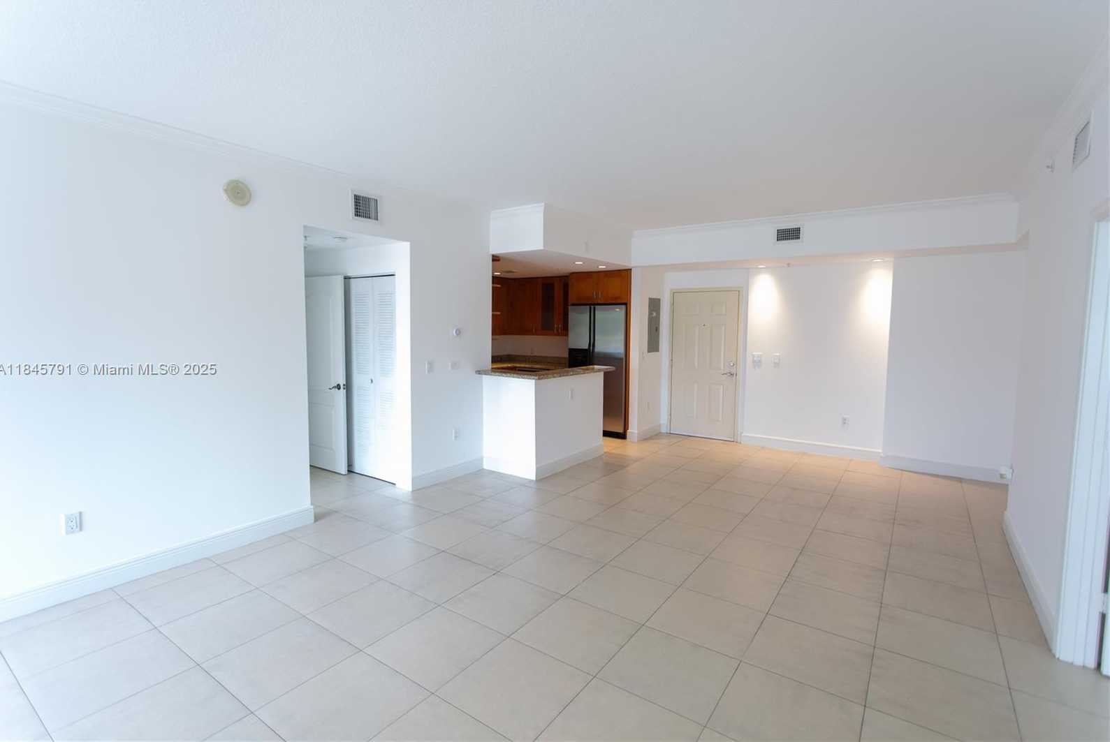 Small Image of 20 CALABRIA AVE #201, Coral Gables Number 5