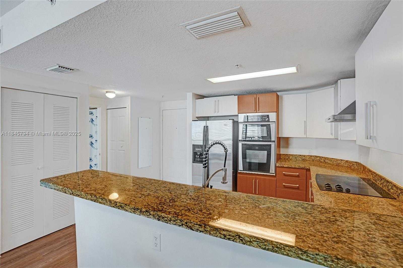 Small Image of 170 SOUTH EAST 14TH ST #2806, Miami Number 19