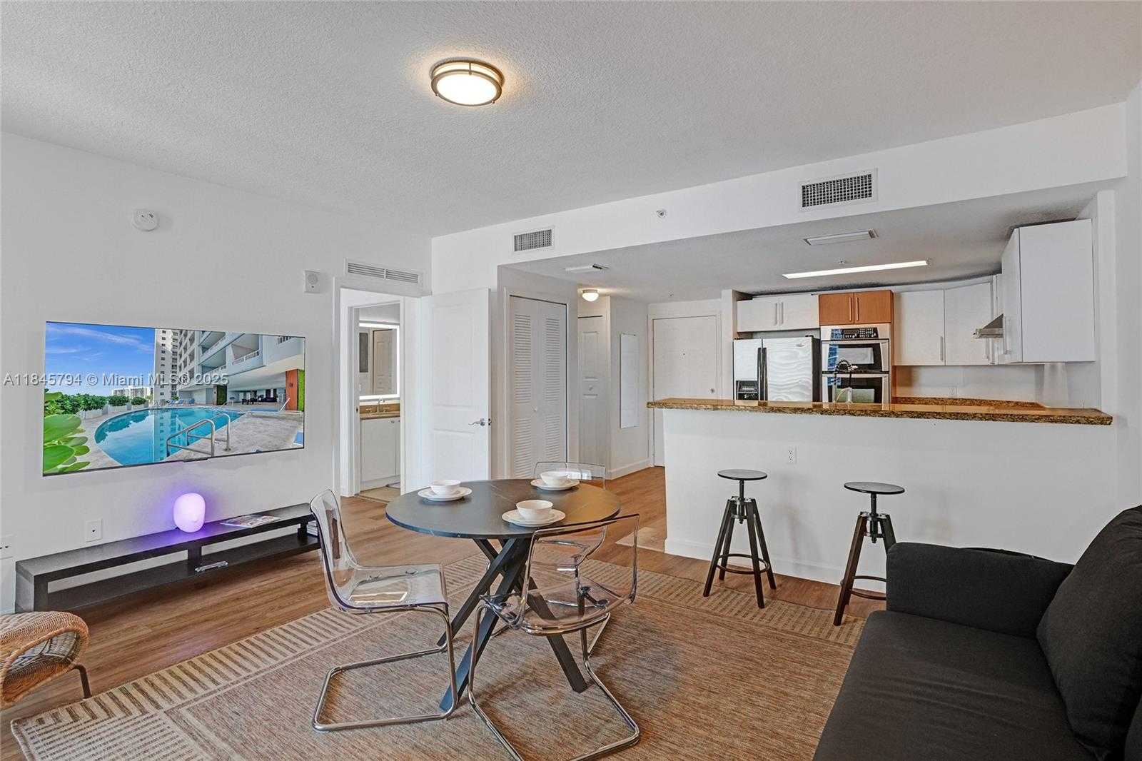 Small Image of 170 SOUTH EAST 14TH ST #2806, Miami Number 3
