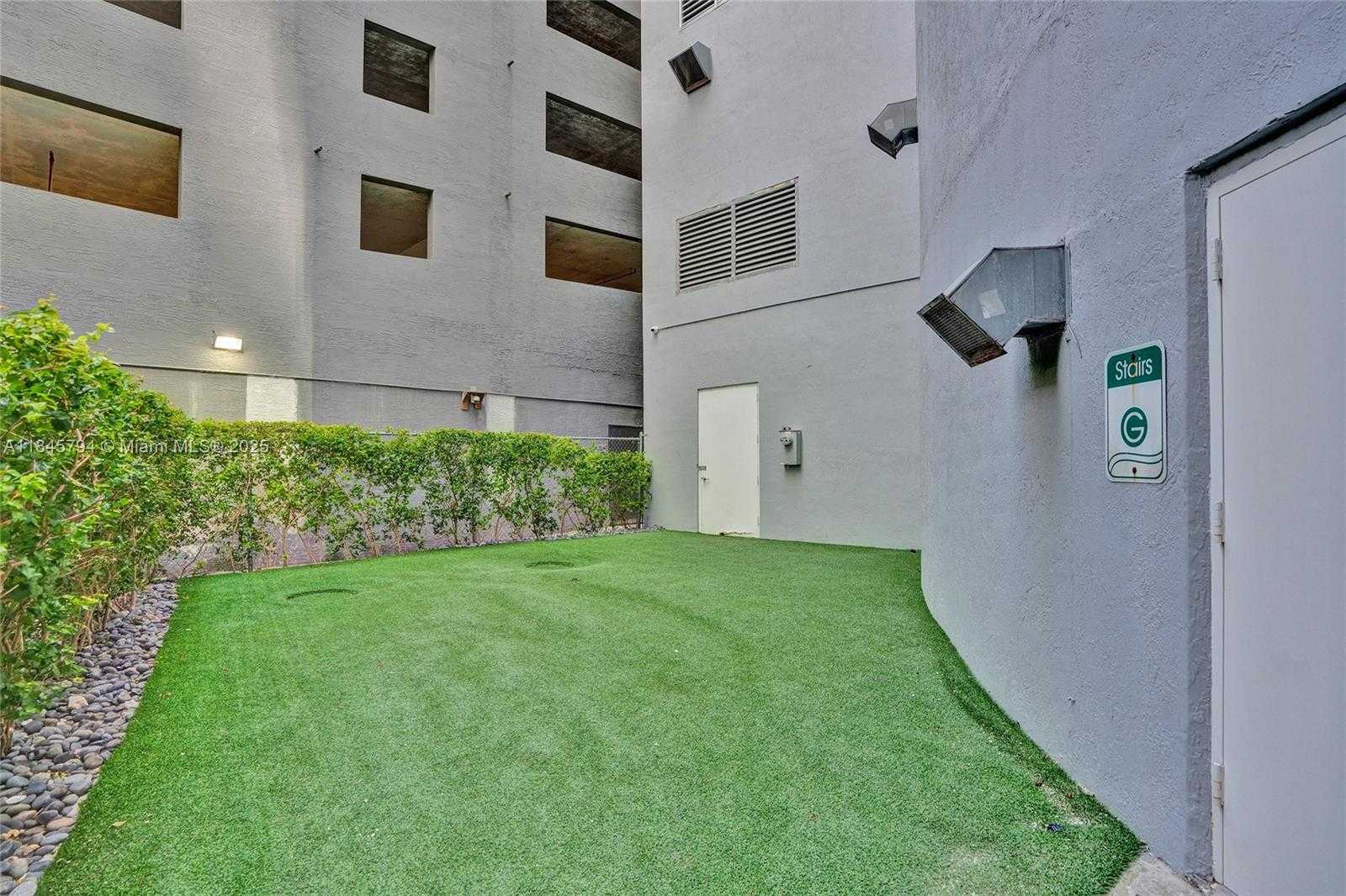 Small Image of 170 SOUTH EAST 14TH ST #2806, Miami Number 40