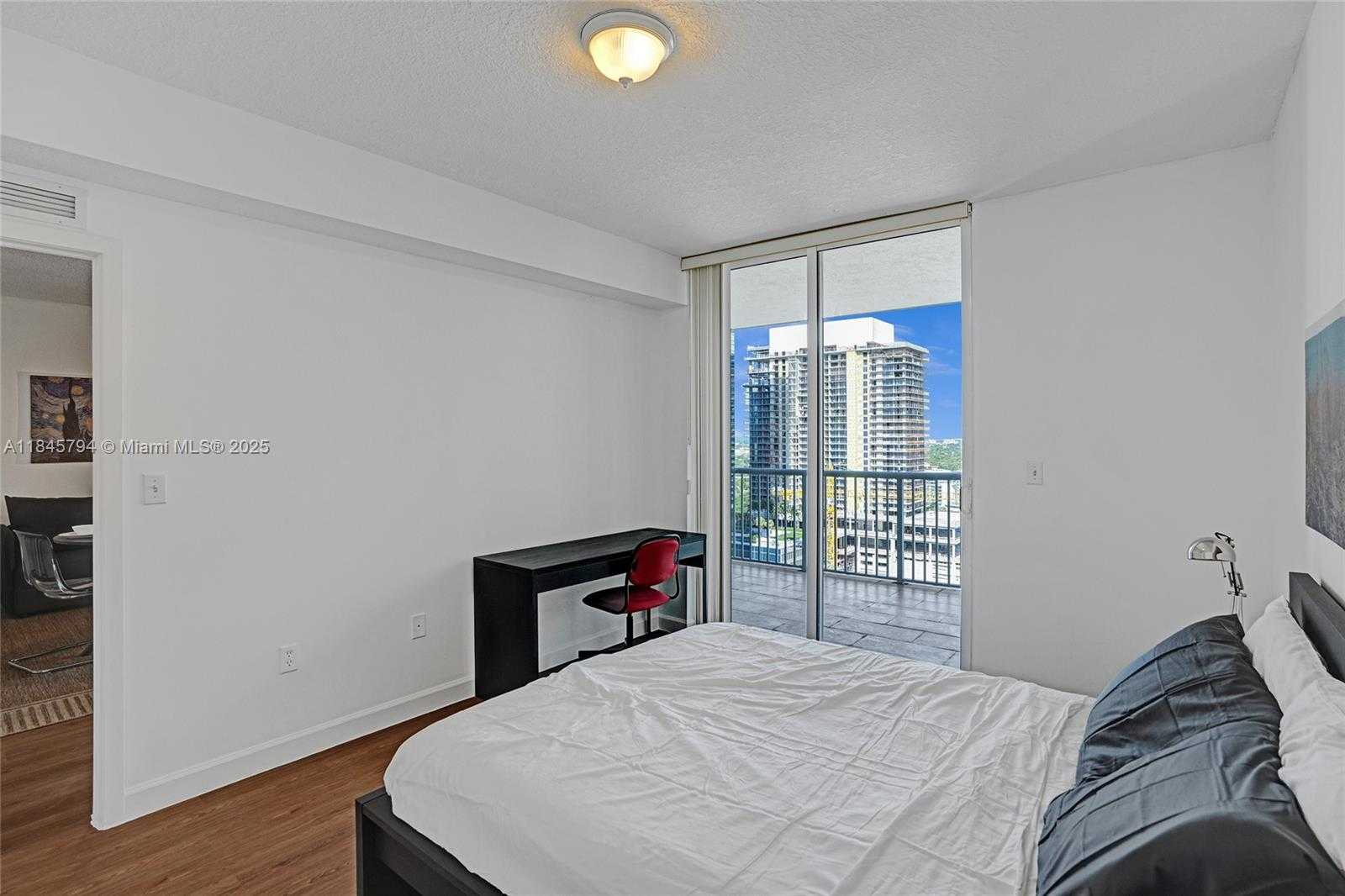 Small Image of 170 SOUTH EAST 14TH ST #2806, Miami Number 6