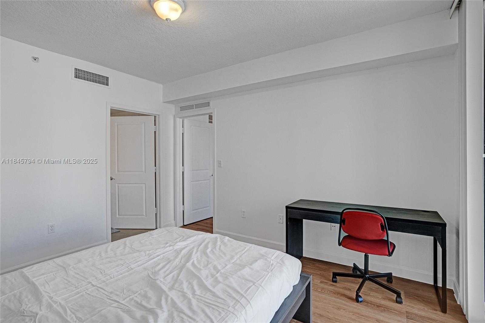 Small Image of 170 SOUTH EAST 14TH ST #2806, Miami Number 9