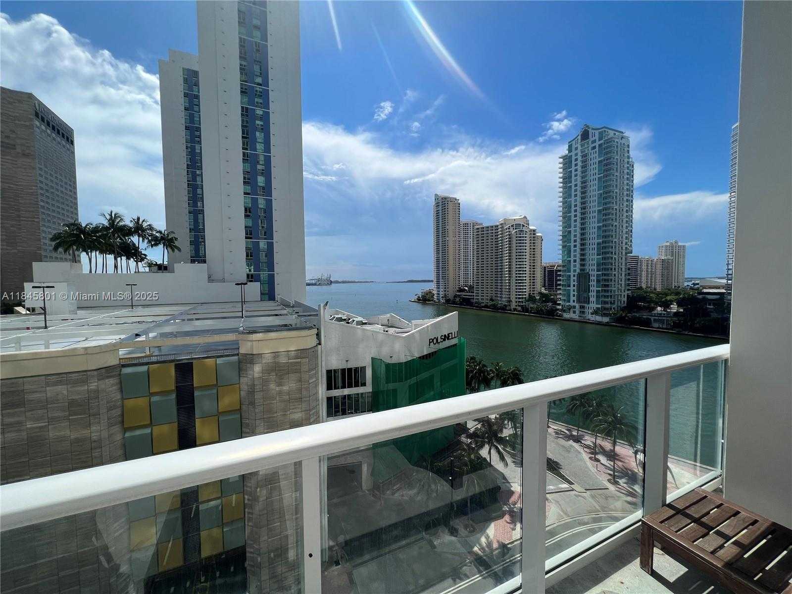 Small Image of 300 SOUTH BISCAYNE BLVD #Loft 1028, Miami Number 11